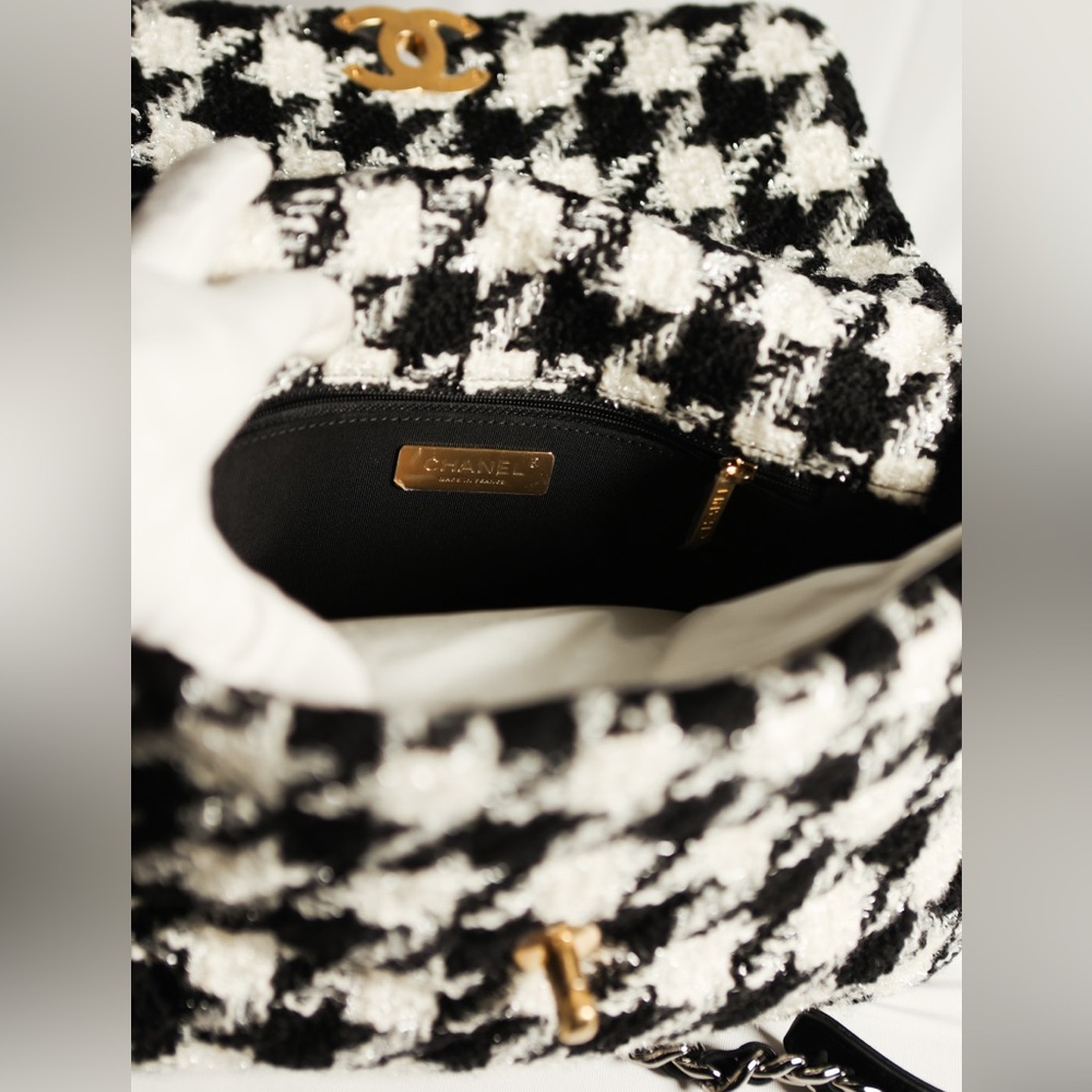 Chanel 19 Flap Tweed Hand Bag Two Tone - Picture 8 of 9